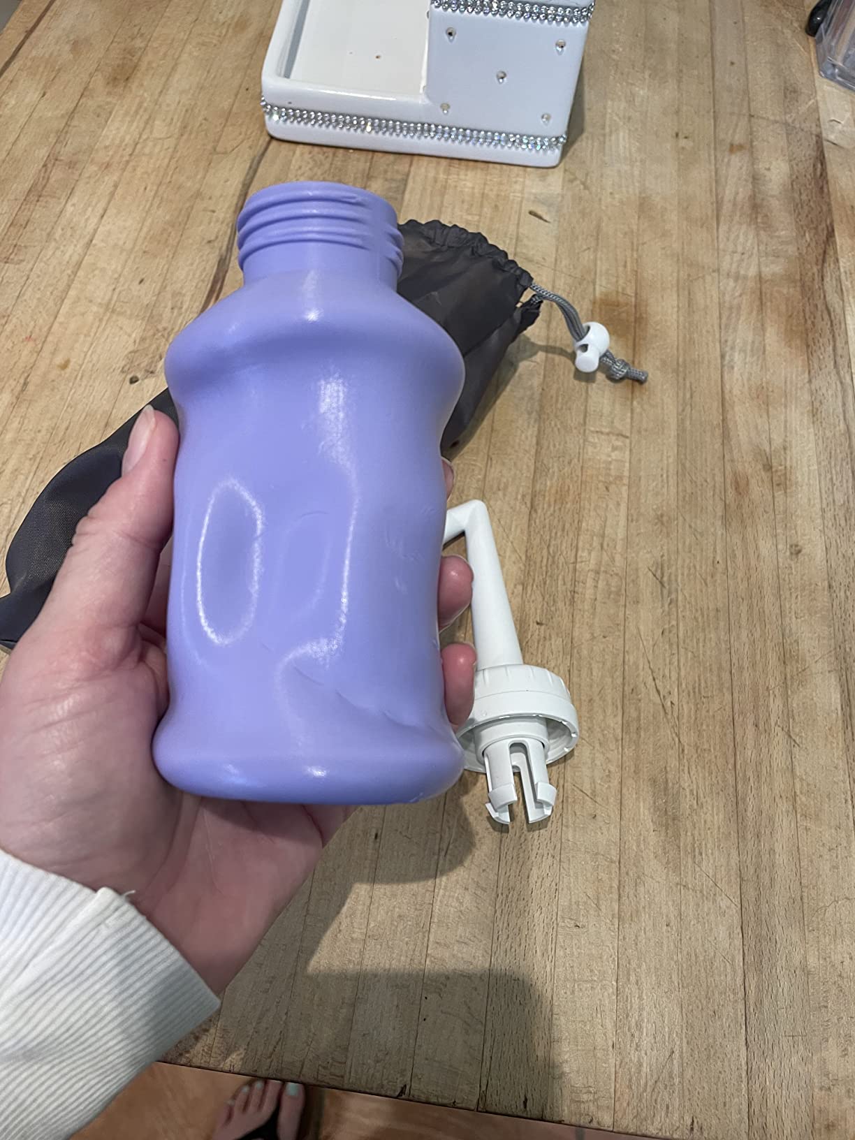 Lansinoh Peri Bottle for Postpartum Care, 12.2 Ounce | Upside Down Postpartum Wash Bottle for Gentle Cleansing with Angled Spout & Travel Bag customer photo 2