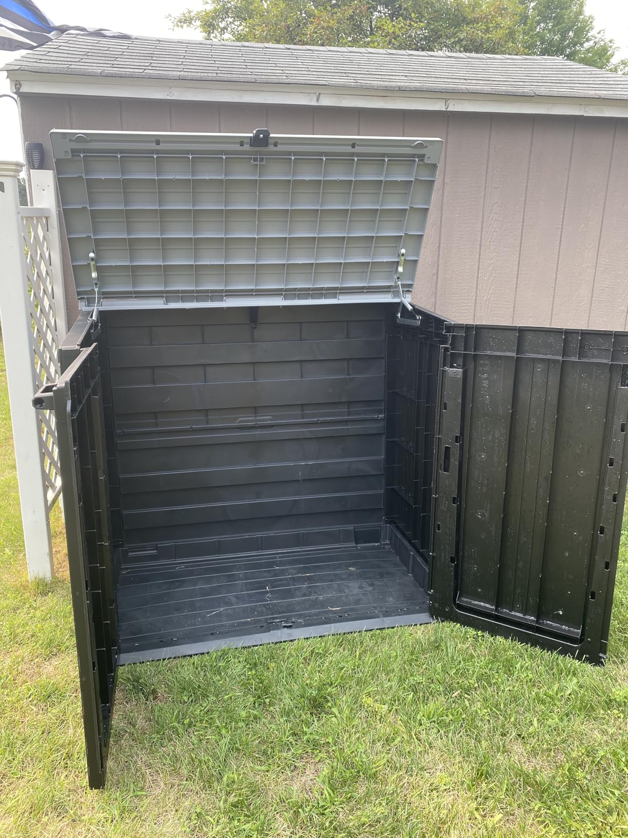 Keter Store-It-Out Prime 4.3 x 3.7 ft. Outdoor Resin Storage Shed with Easy Lift Hinges, Perfect for Yard Tools, Pool Floats and Garden Accessories, Black customer photo 2