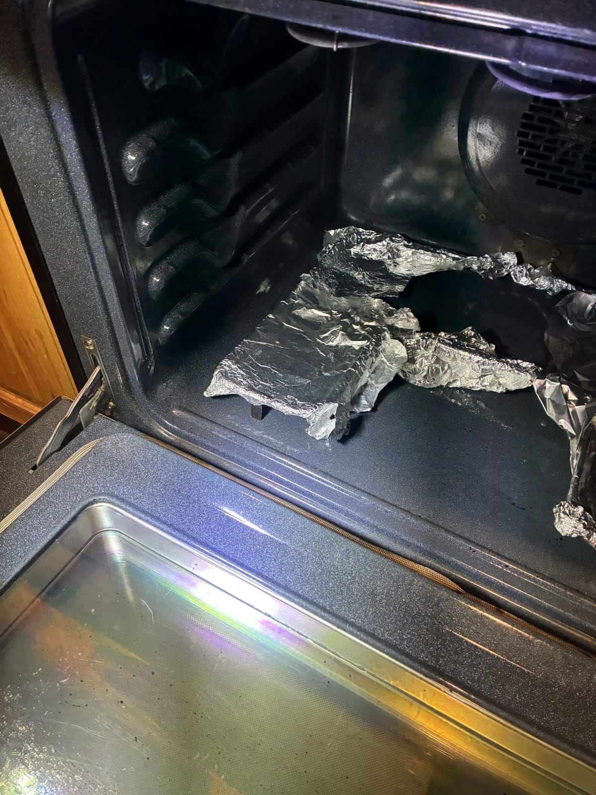 Easy-Off Fume Free PRO size Oven Cleaner Foam, Removes Grease & Burned-On Food, For Ovens, Air Fryers & More 24oz customer photo 1