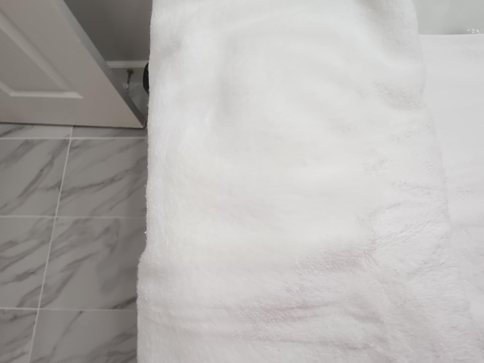 Bath Towels Set for Bathroom - Luxury 6-Piece Cotton Towels, Soft Absorbent & Quick Dry, 600 GSM Bath Towels for Bathroom, Hotel Spa Quality (White/Grey, 6- Bath Towel Set) customer photo 2