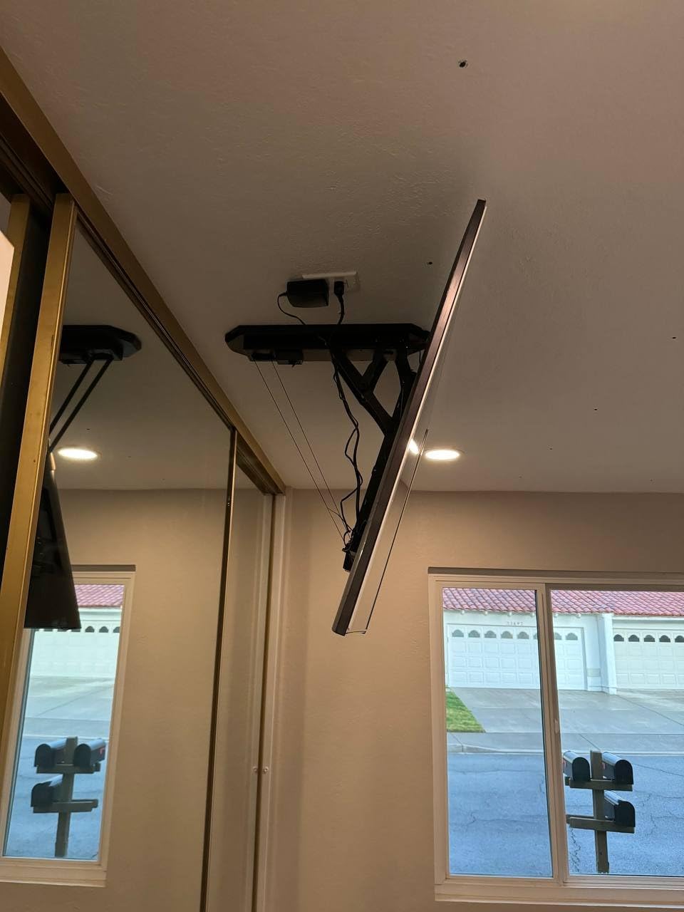 Mount-It! Motorized Ceiling TV Mount for 32 to 70 Inch TVs, Electric Flip Down TV Bracket with Remote and App Control, Drop Down Ceiling Mounting Bracket for Flat and Pitched Roofs, Holds Up to 77 lbs customer photo 2