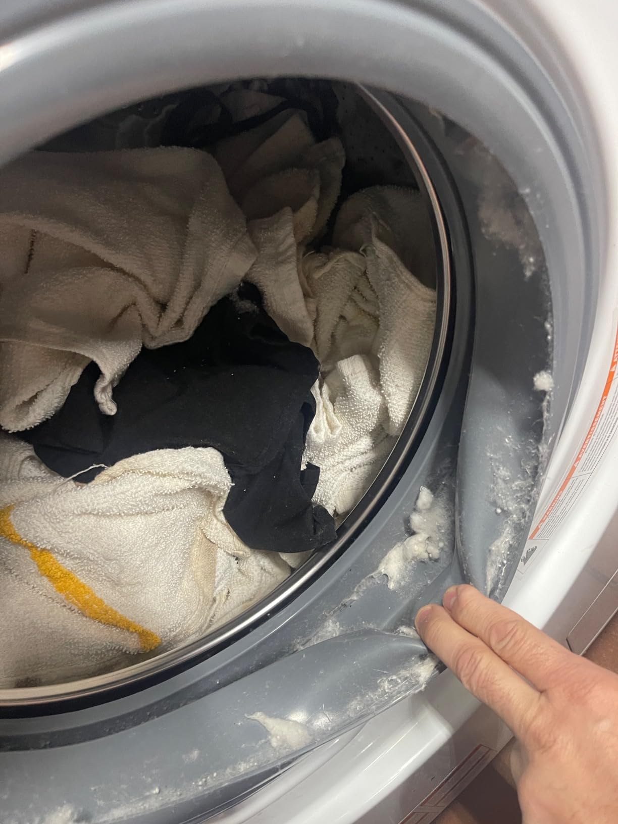 KoolMore 2-in-1 Front Load Washer and Dryer Combo, 2.7 Cu. Ft., for Apartment, Dorm, RV, 16 Wash and 4 Dry Cycles, Compact Space Saver [White] [120V] (FLC-3CWH) customer photo 2