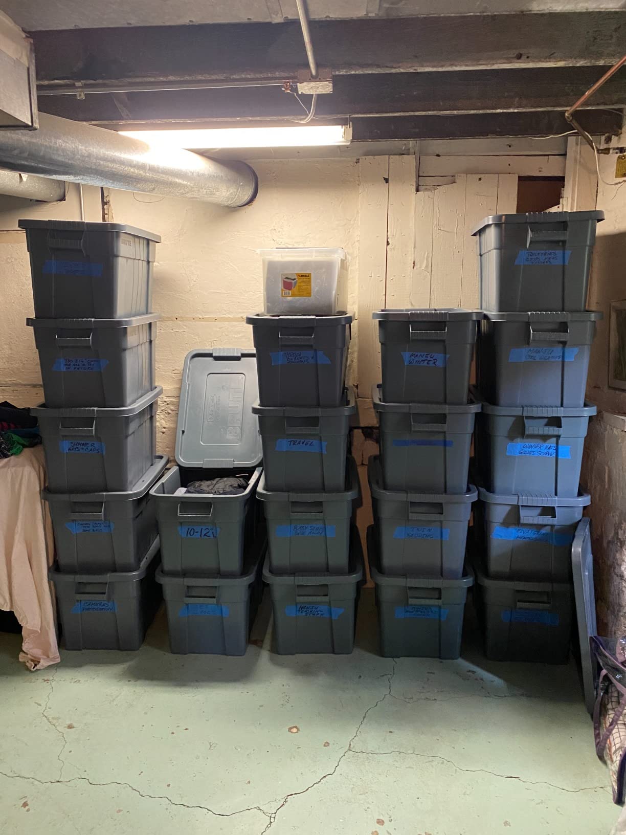 Rubbermaid Commercial Products Brute Tote Storage Container with Lids-Included 20-Gallon Gray Rugged/Reusable Boxes for Moving/Storing in Garage/Basement/Attic/Jobsite/Truck/Camping 2 Pack customer photo 2