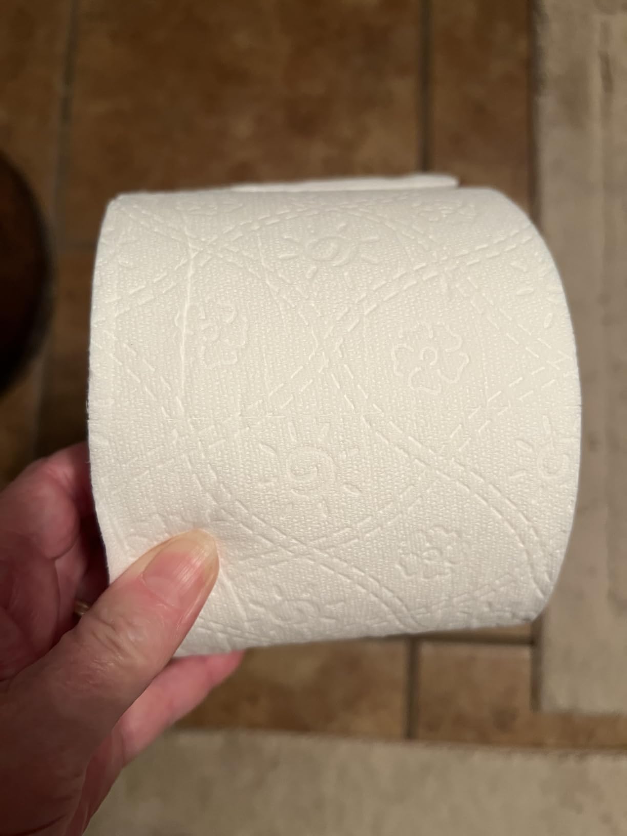 White Cloud Ultra Soft and Strong Bath Tissue, 4 Packs of 6 Mega Rolls | 96 Regular Roll Equivalent, 2-Ply Cushioned Toilet Paper, Hypoallergenic, Dermatologist Tested, FSC Certified, Made in USA customer photo 1