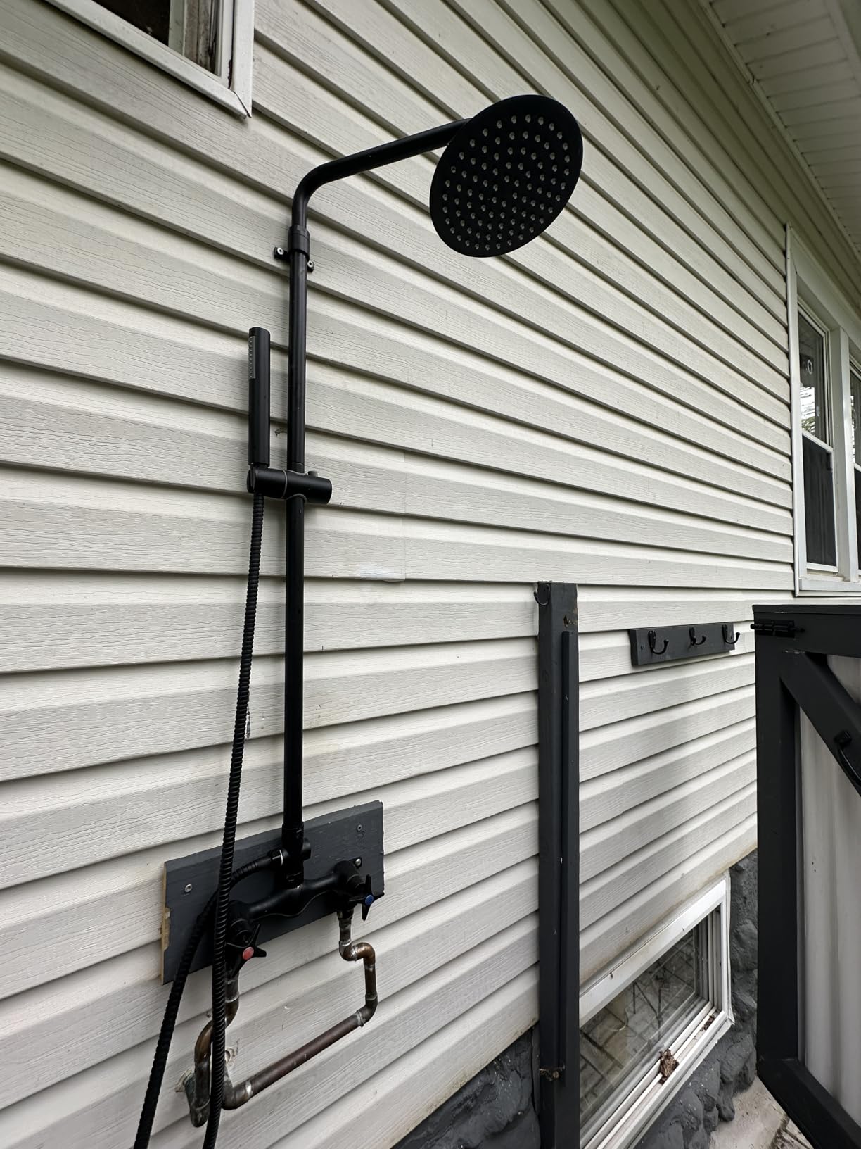 Aolemi Outdoor Shower Kit, 8 Inch Rain Head and Handheld, Matte Black | 2-Handle Hot and Cold Control, Adjustable Height, 6-Inch Center Valve, 59-Inch Hose, Winter Drainage Outdoor Shower Fixtures customer photo 2