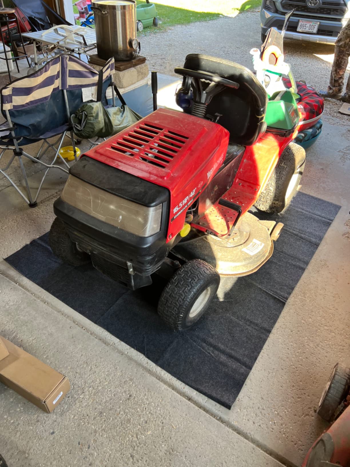 7.4' x 20' Oil Spill Mat, Absorbent Garage Floor Mat, Oil Pad for Under Car | Contains Liquids, Protects Floor from Spills, Drips, Splashes and Stains. Washable, Reusable, Waterproof Rubber Parking Mats customer photo 1