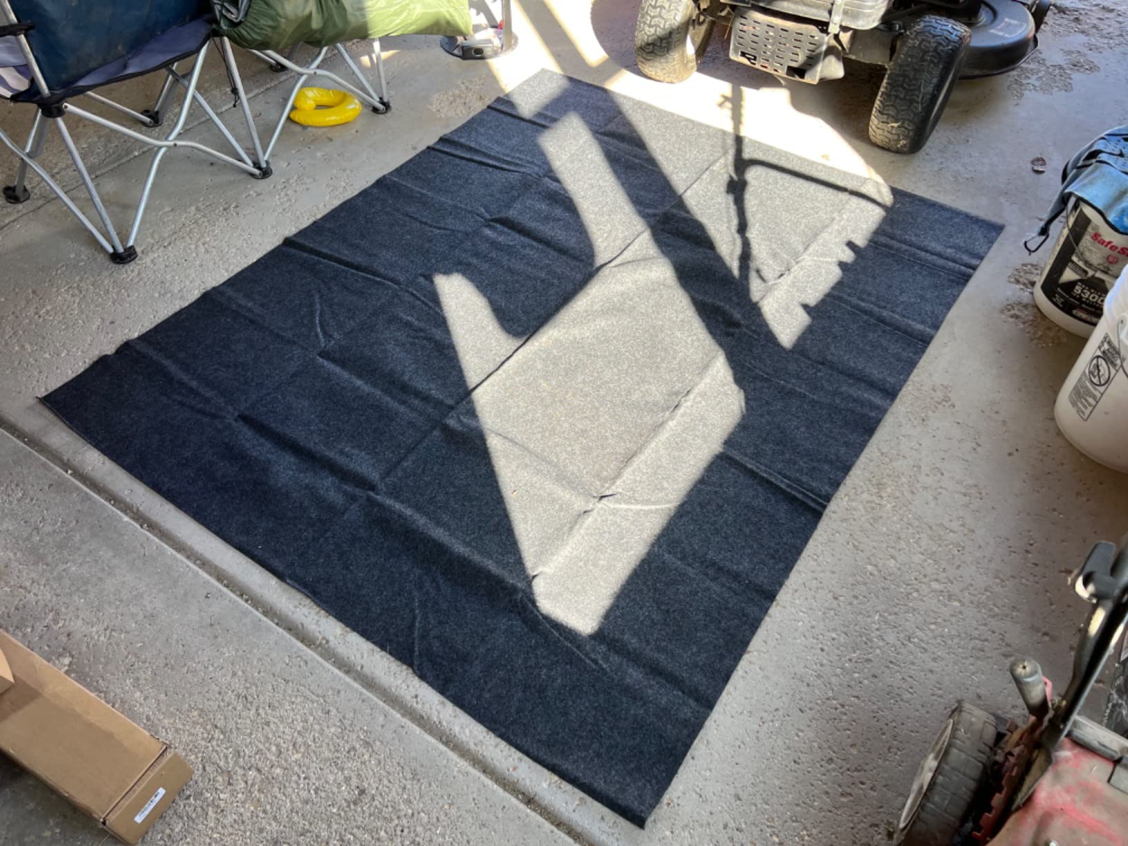 7.4' x 20' Oil Spill Mat, Absorbent Garage Floor Mat, Oil Pad for Under Car | Contains Liquids, Protects Floor from Spills, Drips, Splashes and Stains. Washable, Reusable, Waterproof Rubber Parking Mats customer photo 2