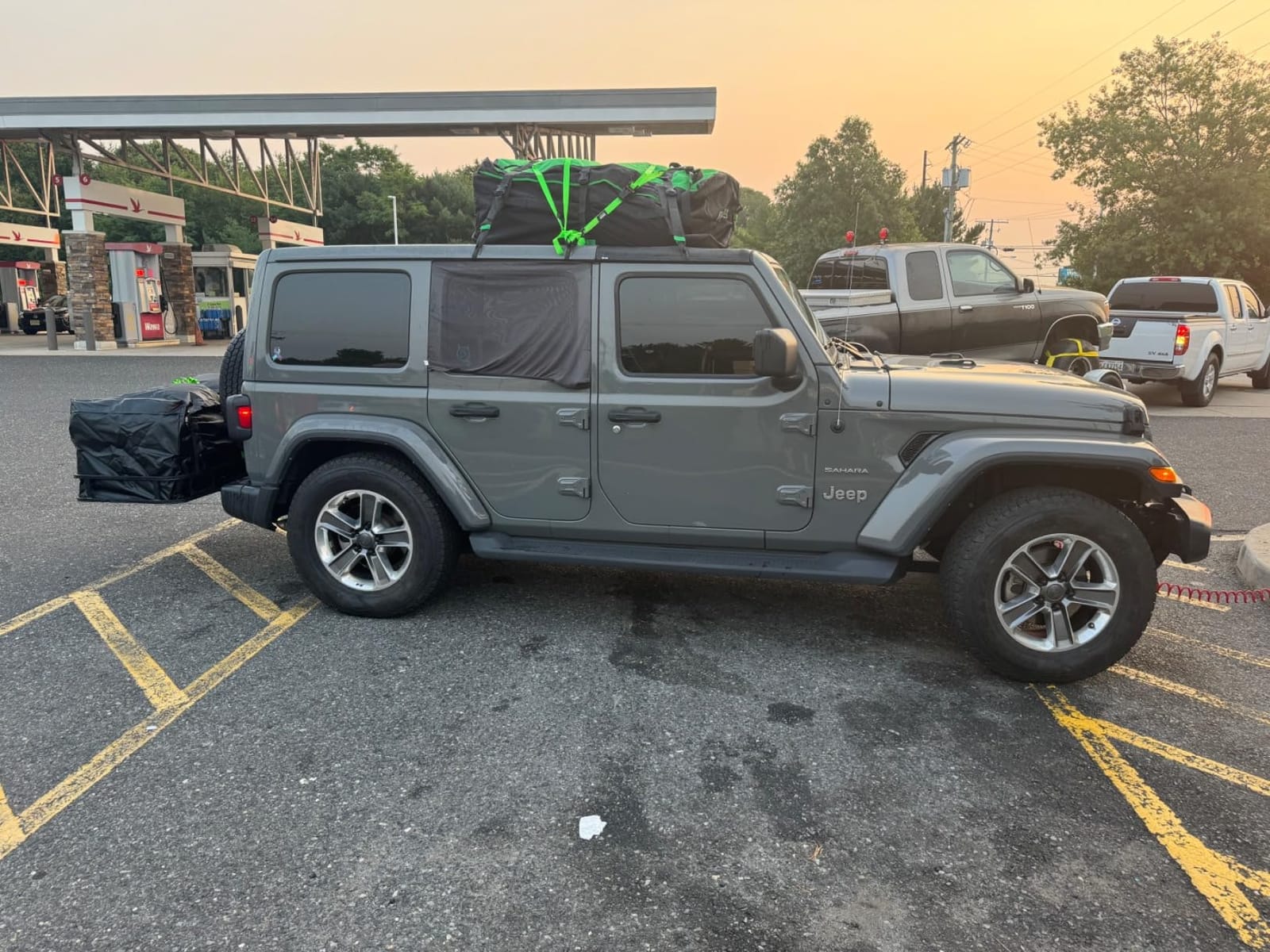 Rhino USA Rooftop Cargo Carrier Bag - 17.7 Cu Ft Waterproof Roof Storage | Heavy Duty Zippers, Lock Included customer photo 2