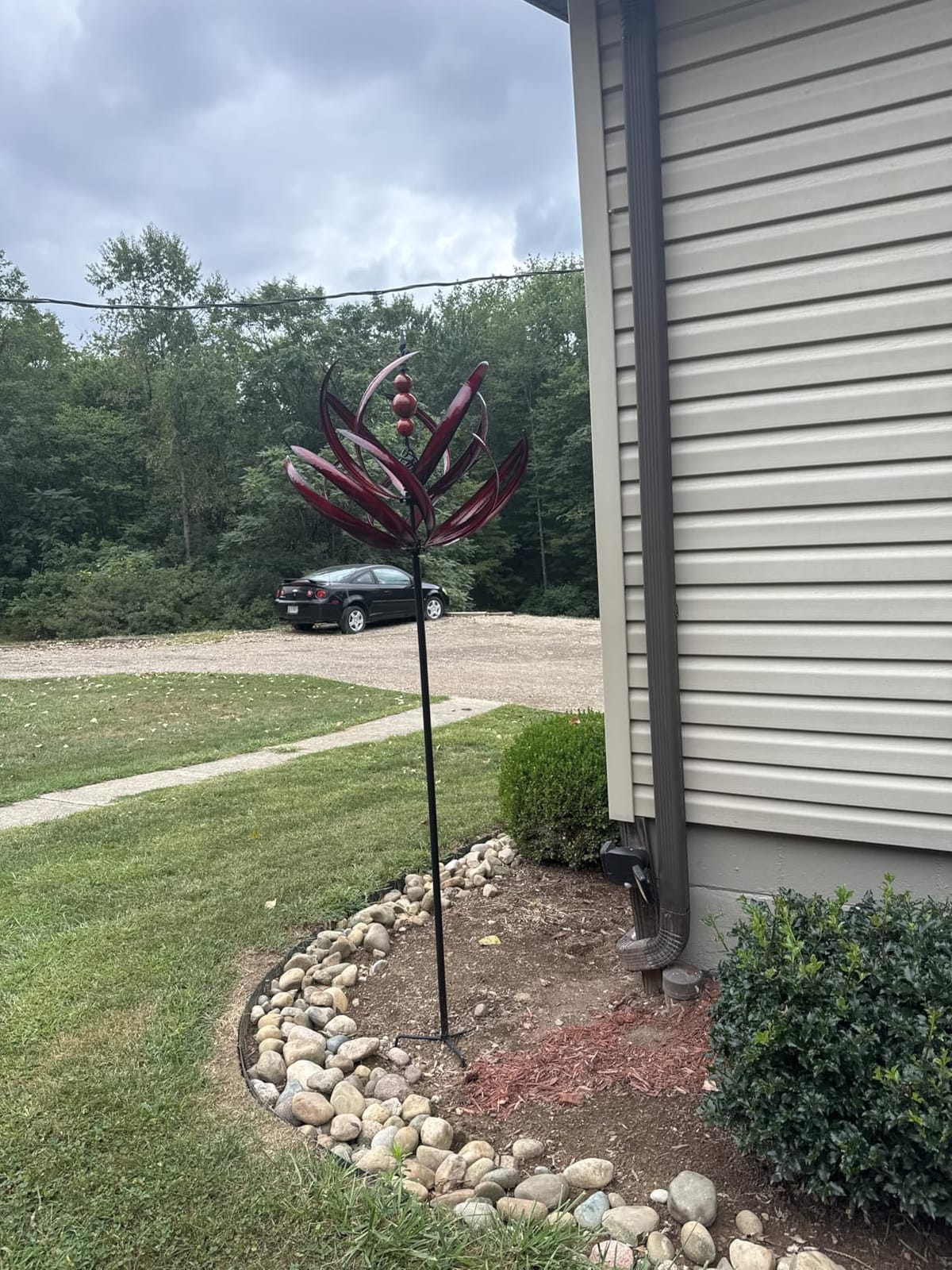 LimeHill Wind Spinner for Garden and Yard - Large Metal Kinetic Wind Sculptures for Outdoor Decor (91 Inches, Burgundy Lotus) customer photo 1