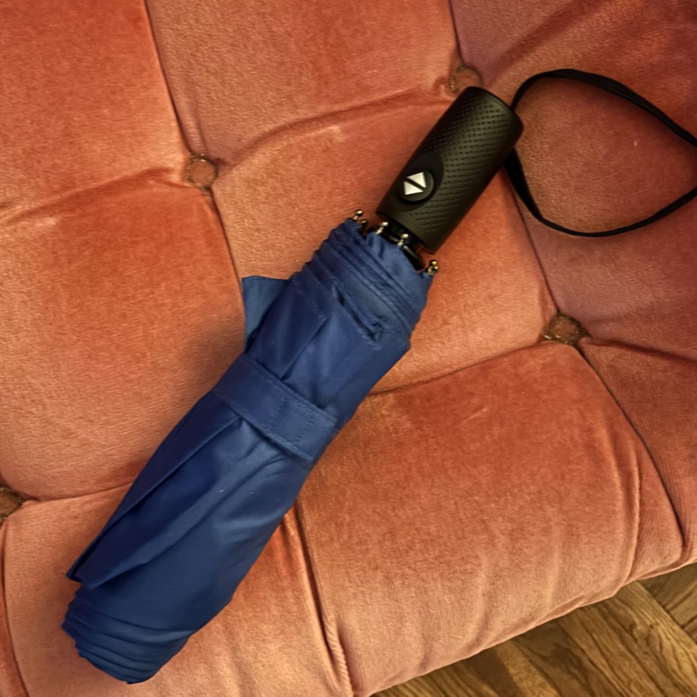 GORILLA GRIP Compact Travel Size Umbrella for Rain, Stick Design Fits Backpack, Purse and Carry On, Lightweight Under 1lb, One Click Open and Close, Wind Resistant, Durable Waterproof Quick Dry, Black customer photo 1