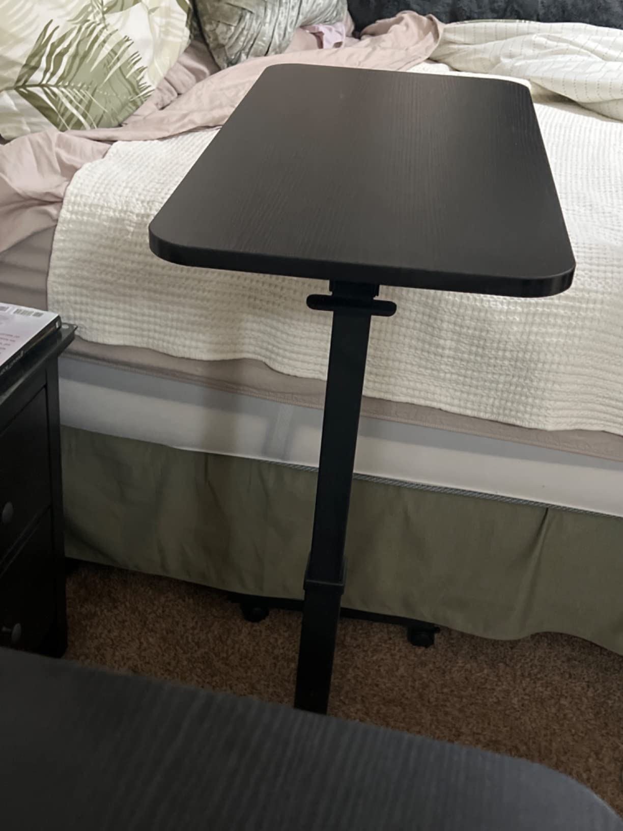 Mount-It! Overbed Table with Wheels | Flat Rolling Bed Side Tray Table for Medical or in-Home Use | Height Adjustable Hospital Table with Locking Casters customer photo 1