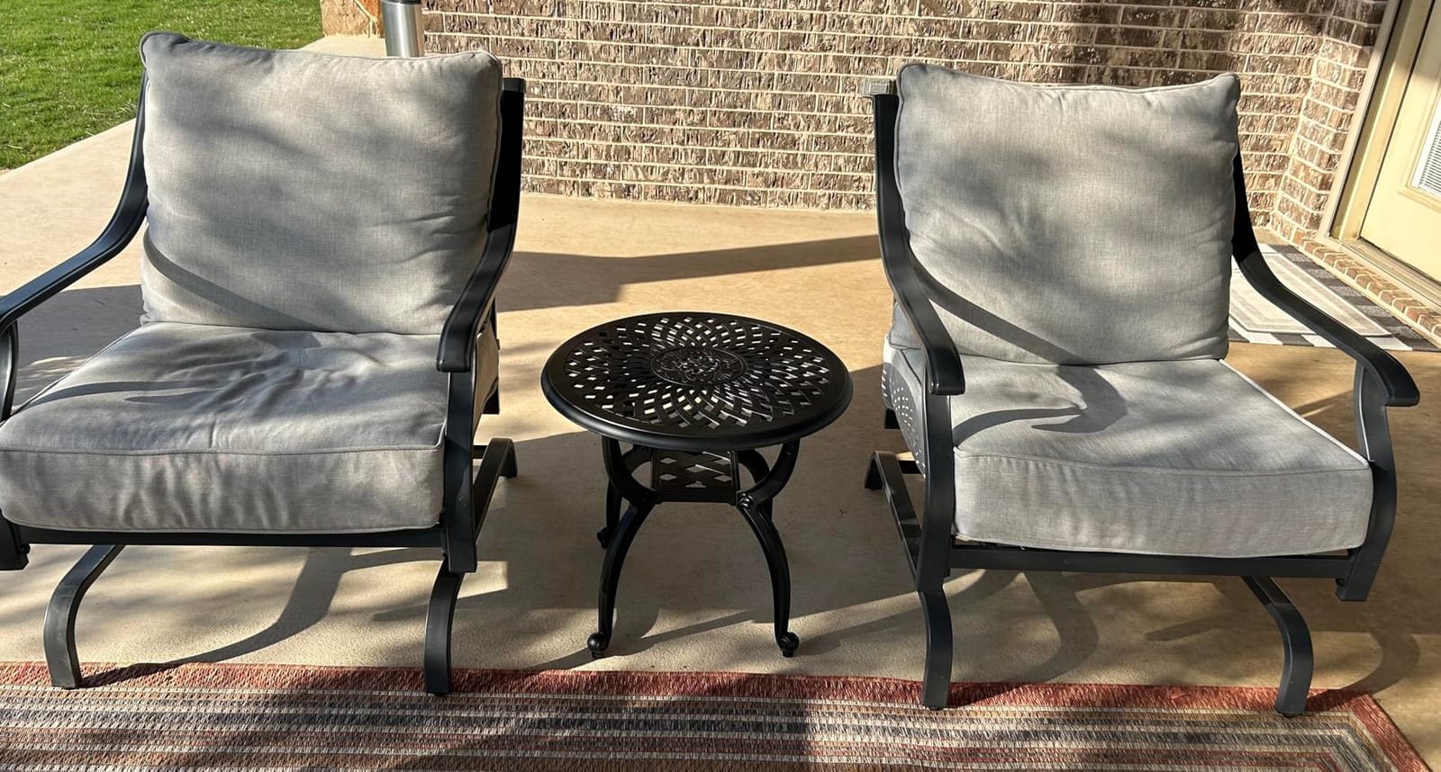 YKSY&YKSY Jardin DE Centennial Cast Aluminum Outdoor Side Table, Anti-Rust Outdoor End Table, Patio Coffee Bistro Table for Indoor, Garden, Porch, Balcony (Square White) customer photo 1