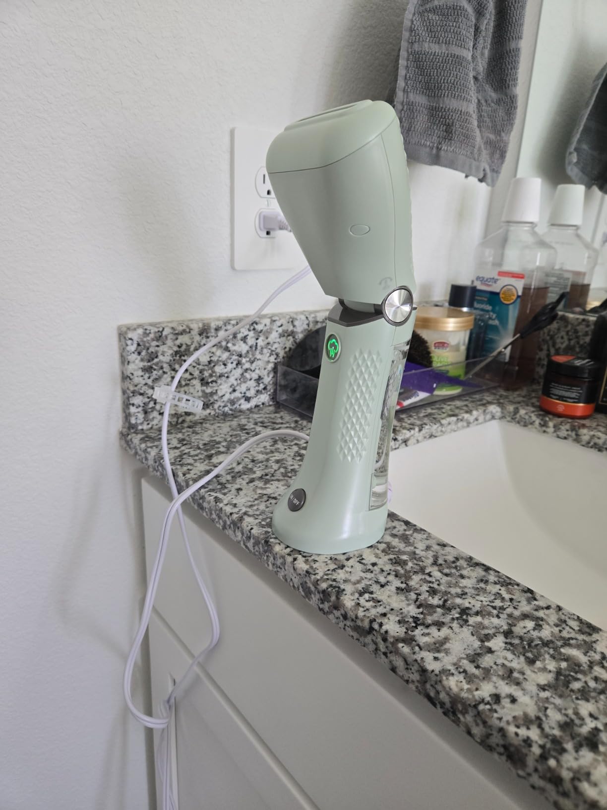 Conair Handheld Garment Steamer for Clothes - Power Steam: Small Size, Big Power - Great for Home, Office, or Travel with Dual Voltage for Worldwide Use, Mint Green customer photo 2