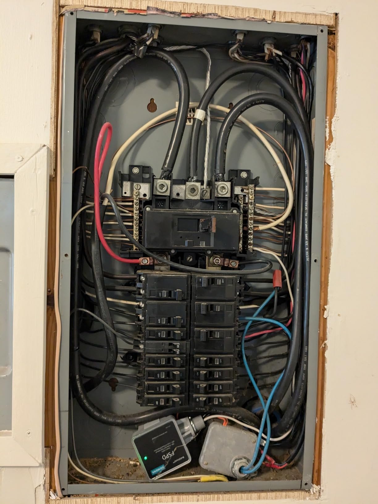 Siemens Boltshield FSPD036 Level 2 Whole House Surge Protection Device Rated for 36,000 Amps, 120/240V customer photo 1