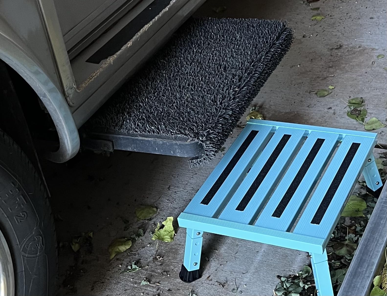 Marudina Large Platform RV Steps, 3-Level Adjustable Height Aluminum Folding Step Stool, Light Folding Anti-skidding RV Step, Supports Up to 1,000 lb (17.5