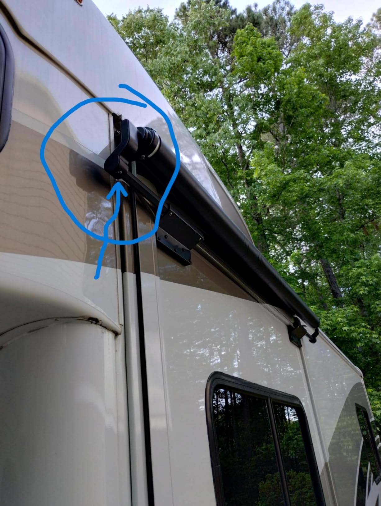 YESCAMP RV Slide Topper Awning Complete Kit, Universal Fit RV Slide Out Awning Protection for RVs, Campers, Travel Trailers, 5th Wheels & Motorhomes, Black, 13'6''(13'1'' Fabric) customer photo 2
