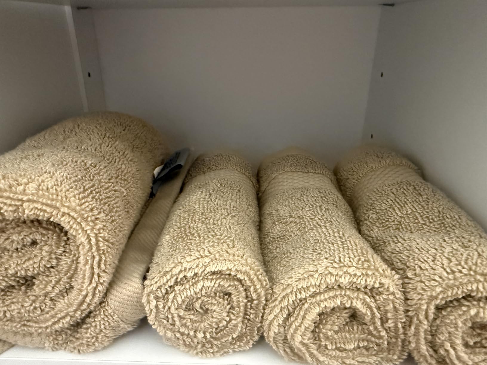 White Classic Luxury Bath Towel Set of 8 Pieces - 100% Turkish Cotton Highly Absorbent Towels for Bathroom, 2 Luxury Bath Towels 700GSM, 2 Hand Towels, 4 Washcloths, Taupe customer photo 1