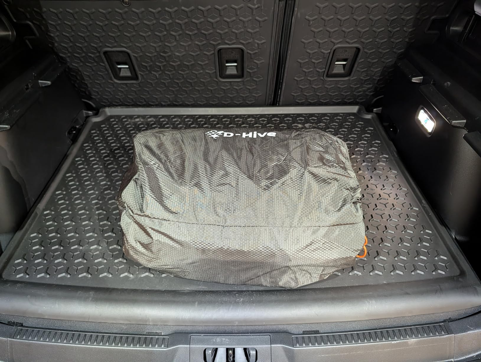 D-Hive Unbeatable Durability SUV Air Mattress for Car Camping, Durable Extra Thick 300D Oxford Fabric, Quick Easy Set-Up w/Electric Pump, Bed Mattress, Mattress for SUV, Car Air Mattress customer photo 1