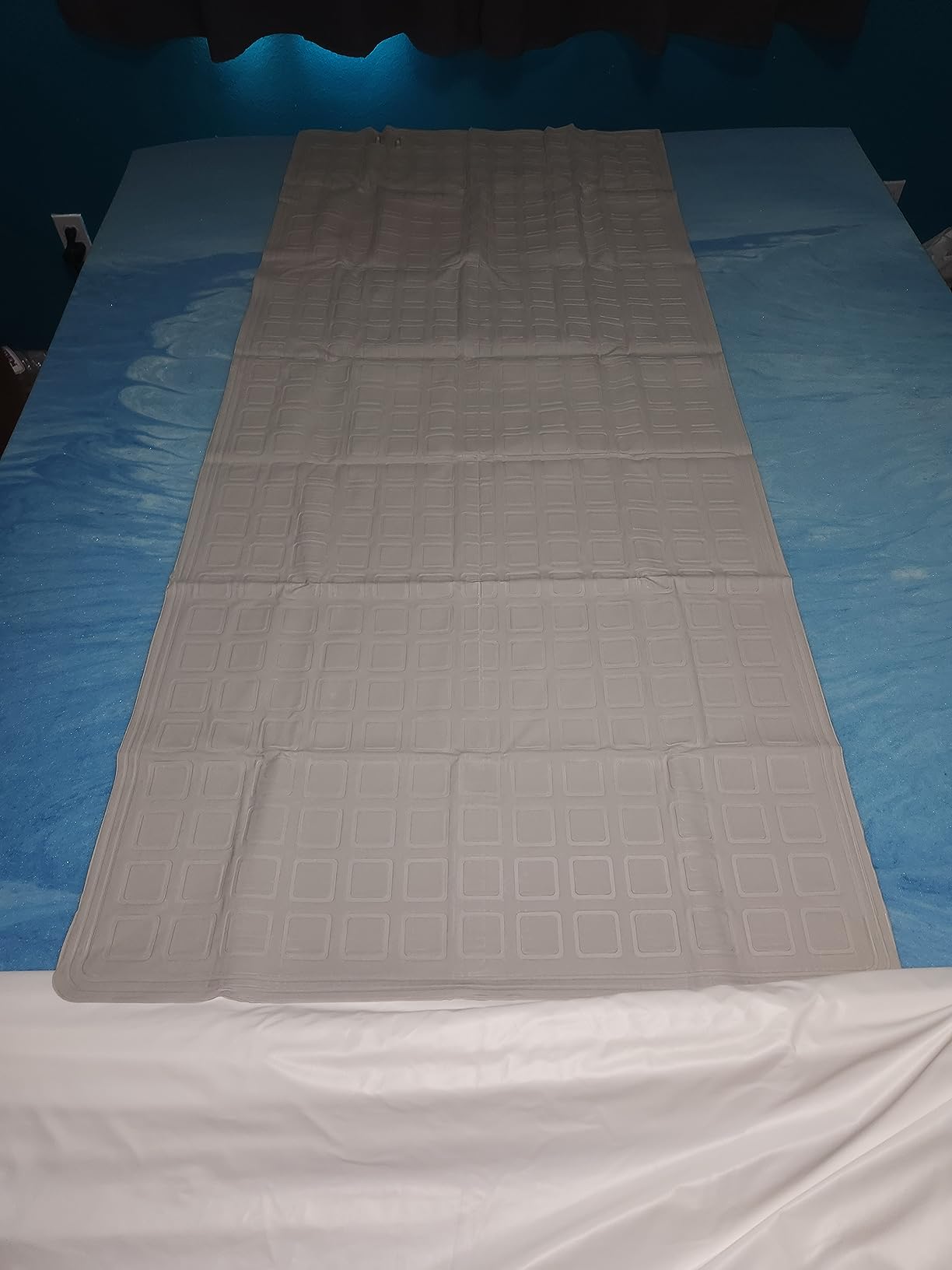 AquaPad Breeze Water Cooling Mattress Pad, 5 YR AquaCoverage, Remote Control, EvapoChill & SuperBlue Technology, Smooth, Hydro Cooled Mattress Topper, Bed Chiller (63x28 Twin/Twin XL/Half Queen) customer photo 1