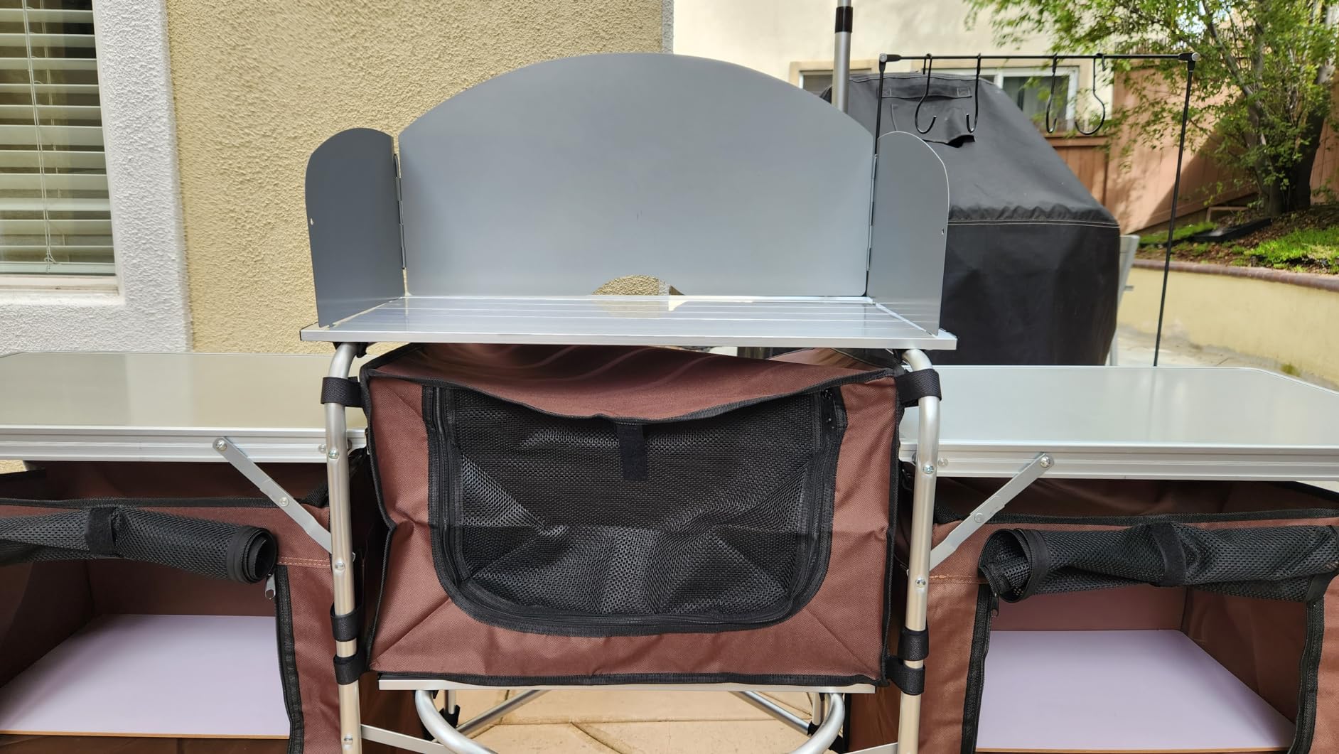 VEVOR Camping Kitchen Table, Folding Outdoor Cooking Table with Storage Carrying Bag, Aluminum Cook Station 3 Cupboard & Detachable Windscreen, Quick Set-up for Picnics, BBQ, RV Traveling, Black customer photo 1