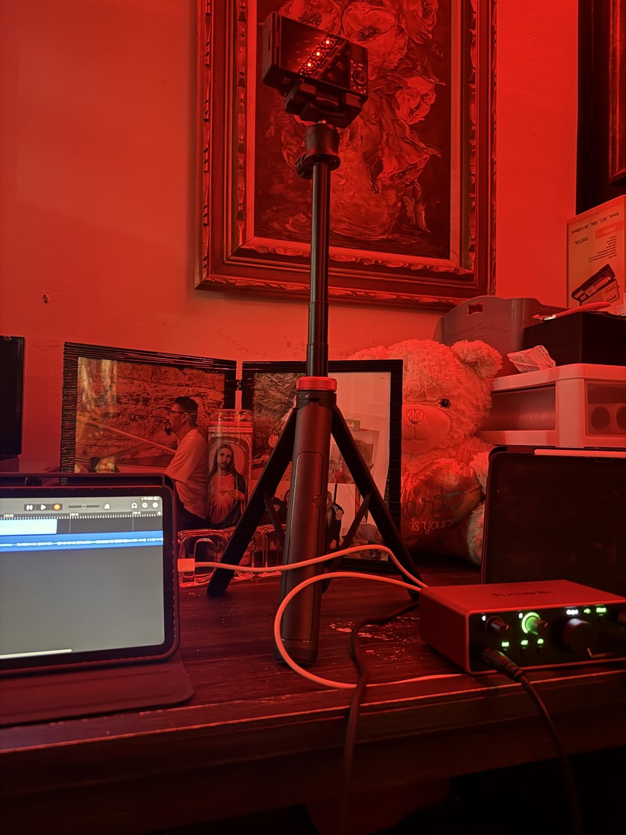 Focusrite Scarlett Solo Studio 4th Gen USB Audio Interface Bundle with Condenser Microphone and Headphones customer photo 2