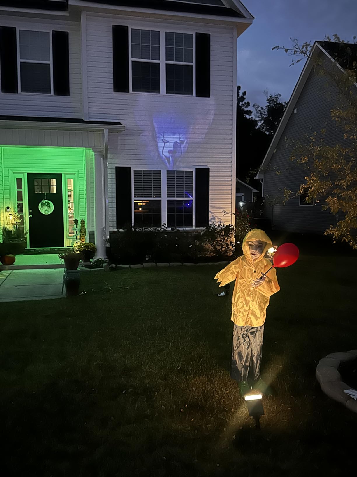 Halloween Decorations Outdoor - 4 Ft Life Size Animatronics Prop | Glowing Balloon Sound-Activated Sensor Scary Decor for Home Party Indoor Outside Garden Lawn Grave Yard customer photo 1