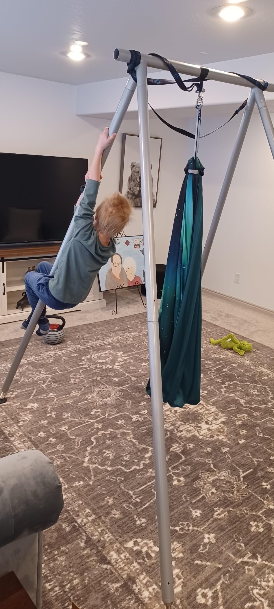 TECSPEC 9.6 FT Adjustable Height Aerial Yoga Frame & Hammock, Professional Swing Stand with 18 FT Aerial Silk, 550lbs Max Capacity customer photo 1