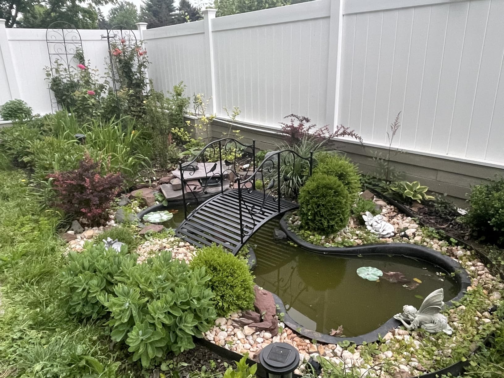 4FT Metal Garden Bridge with Powder Coating & Security Guardrai | Decorative outdoor landscaping ornament, suitable for patio, pond and backyard customer photo 2