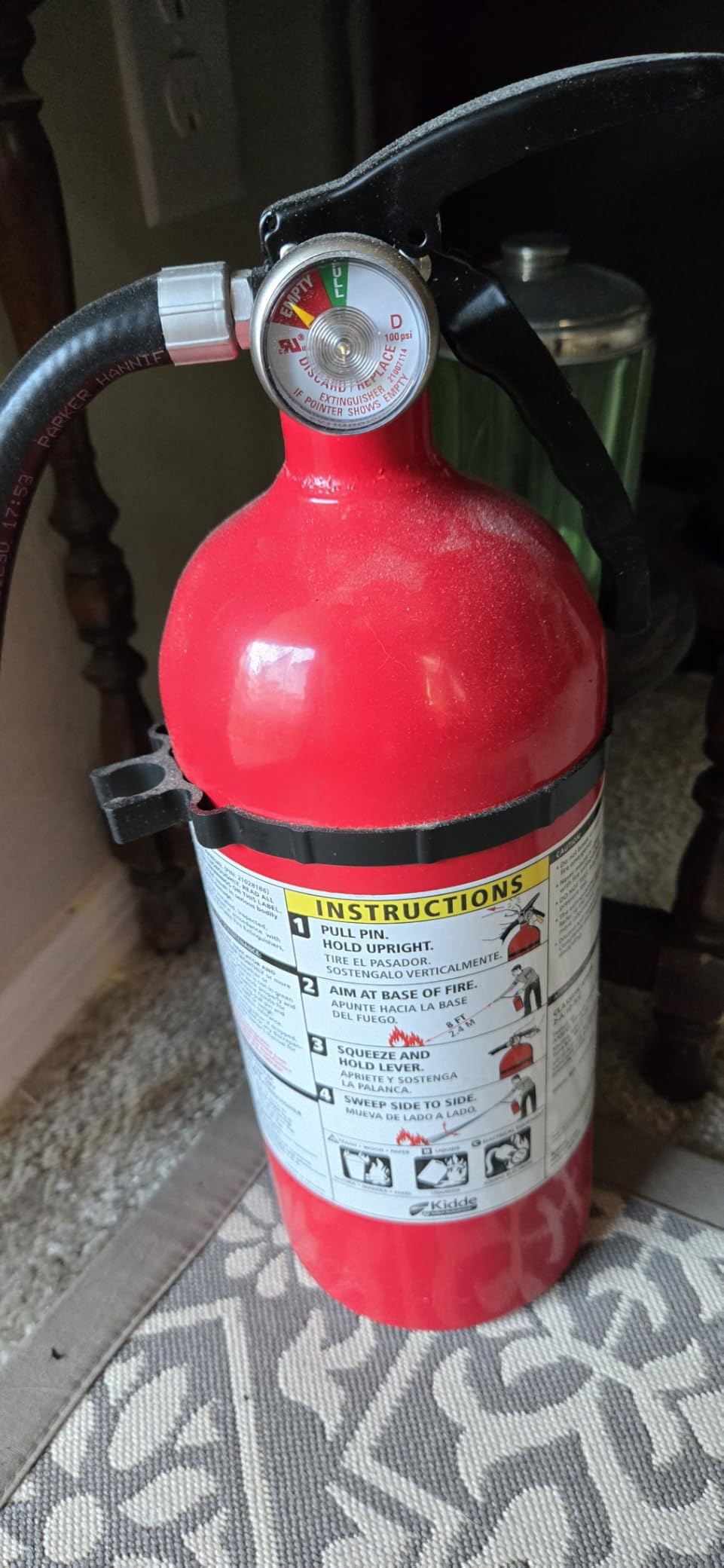 Kidde Living Area Fire Extinguisher for Home, 2-A:10-B:C, KD143-210ABC | Residential Multi-Purpose Extinguisher for Small to Medium Common Household Fires, 4lb. Dry Chemical customer photo 1
