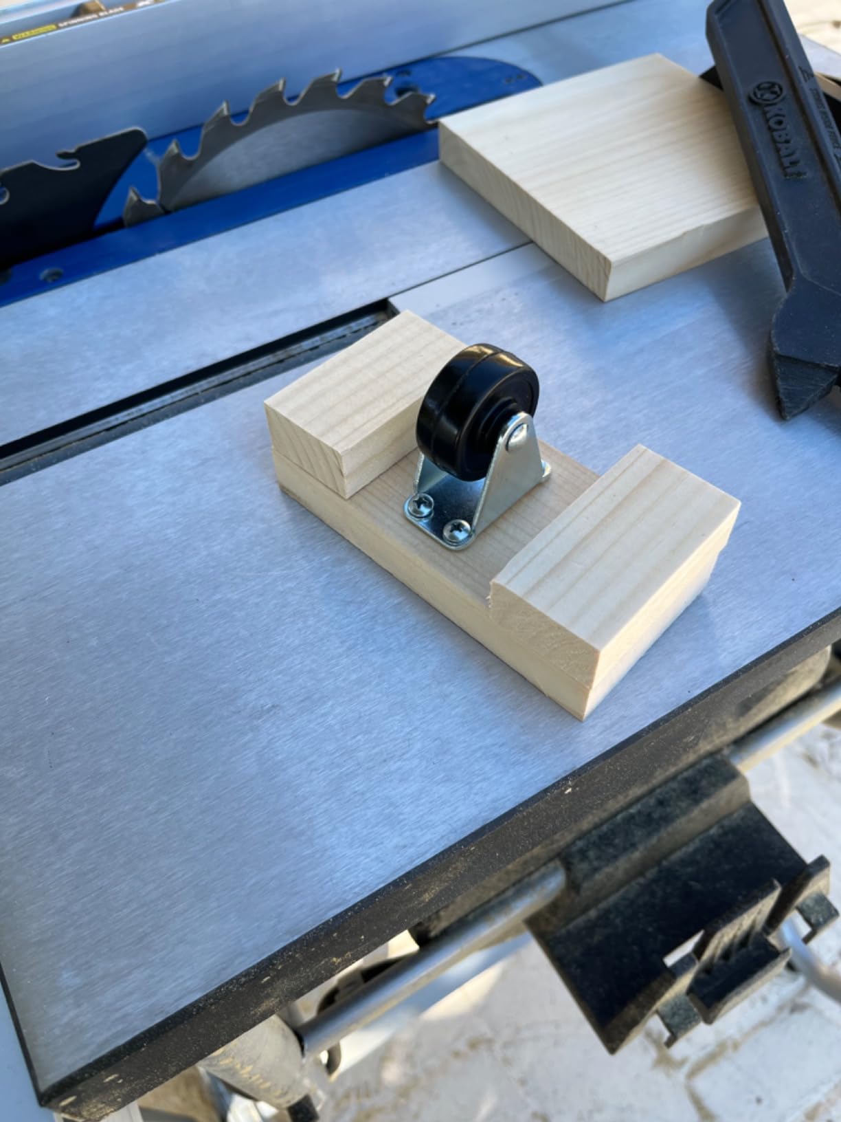 CO-Z Motorized TV Lift for 32