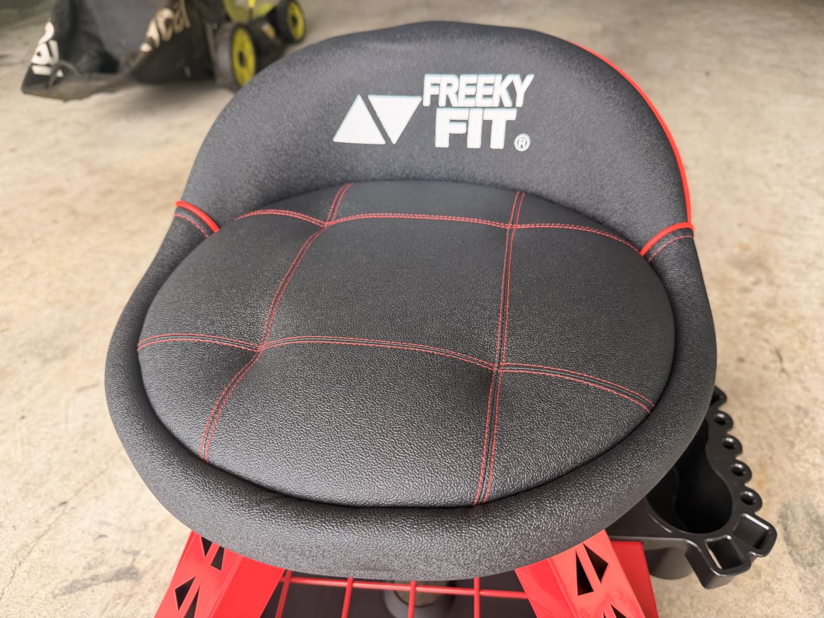Rolling Shop Stool for Garage with Casters, DO02-Adjustable Height 360° Swivel Shop Seat with Tool Tray Storage, 330 LBS Capacity Padded Mechanic Stool, Magnetic Tool Hold, Heavy Duty, Red customer photo 1