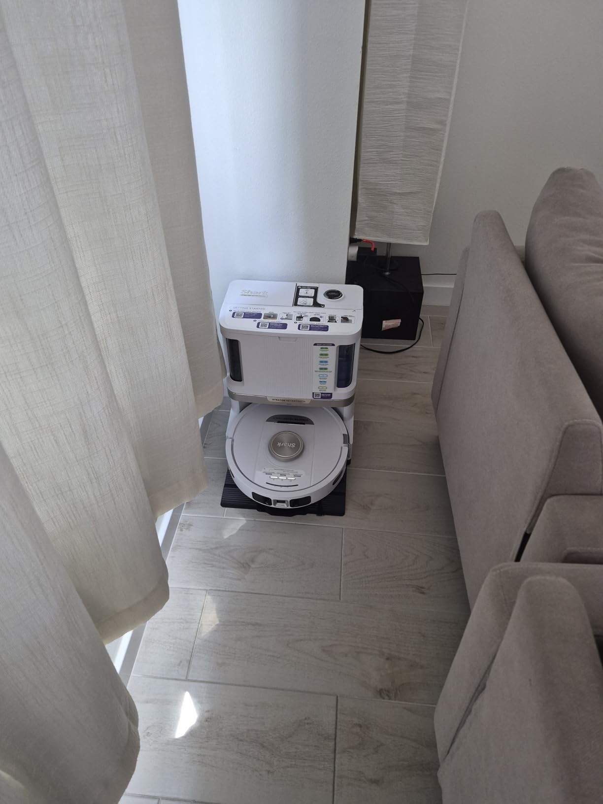 Shark PowerDetect Self-Empty Robot Vacuum, Black, AV2820S | NeverStuck, DirtDetect/EdgeDetect/FloorDetect, 30-Day HEPA Self-Empty Base, 360 LiDAR + 3D Object Detection customer photo 1