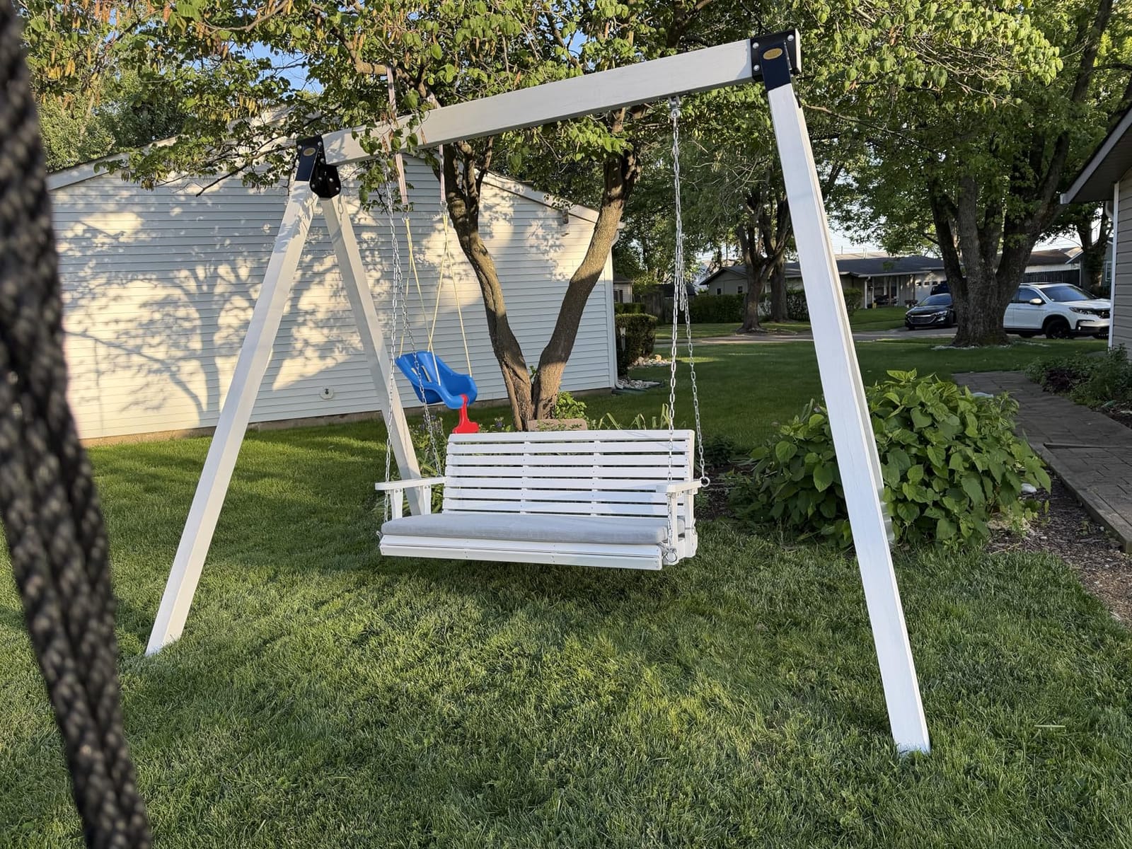 VINGLI 5 FT Heavy Duty Porch Swing with Cushion, 880 LBS Wooden, Rustic, Farmhouse Swing for Yard, Garden, Lawn customer photo 1