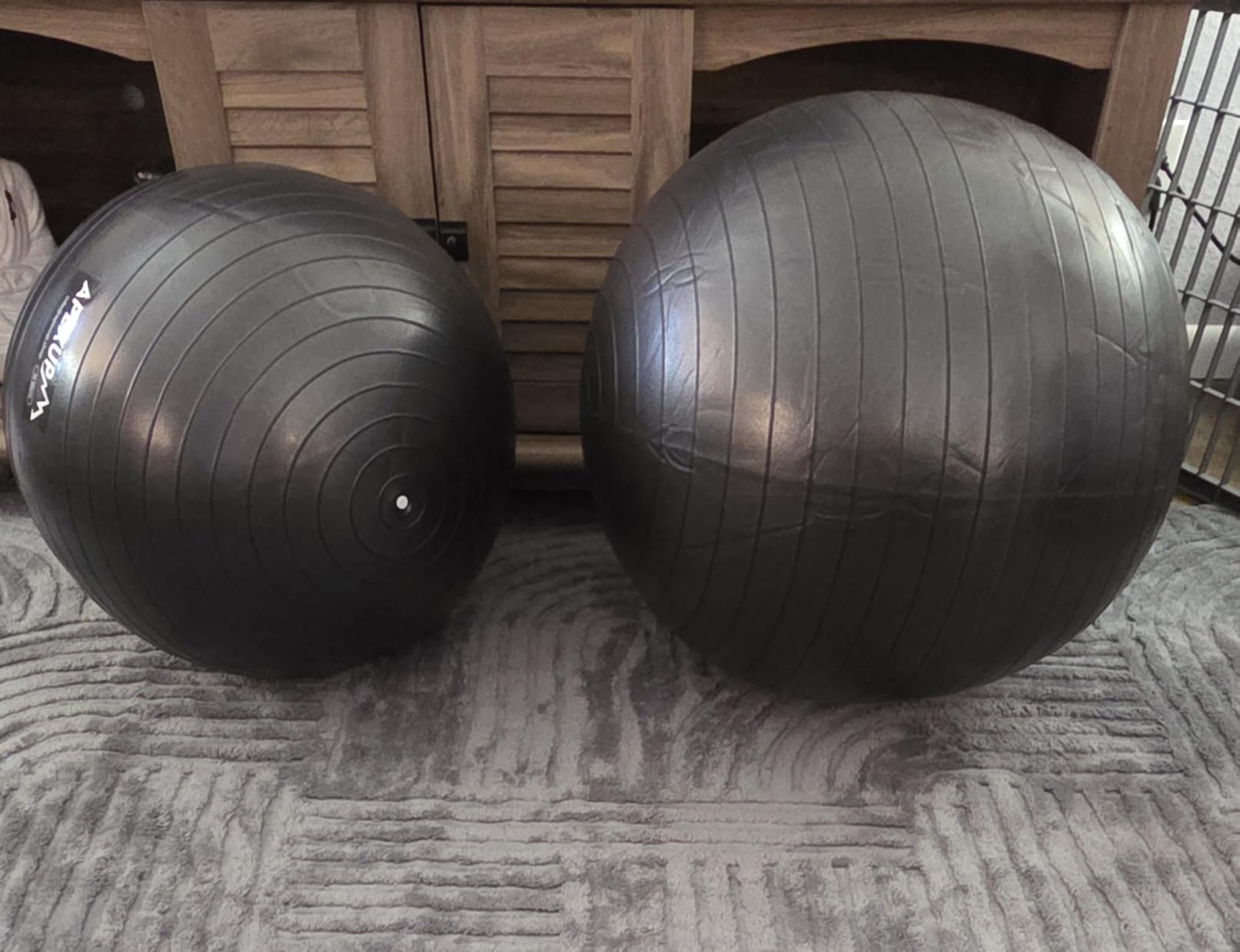 APEXUP Yoga Ball, 660 lbs Anti-Burst Exercise Ball with Pump, 5 Sizes | Anti-Burst, Anti-Slip, Strengthens Core, Improves Balance & Posture customer photo 1