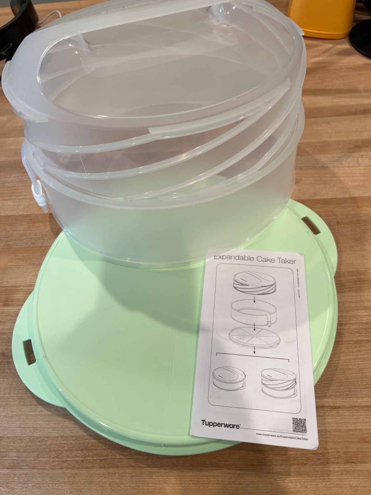 Tupperware, Rectangular Cake and Cupcake Carrier in Pink, Holds 18 Cupcakes customer photo 1