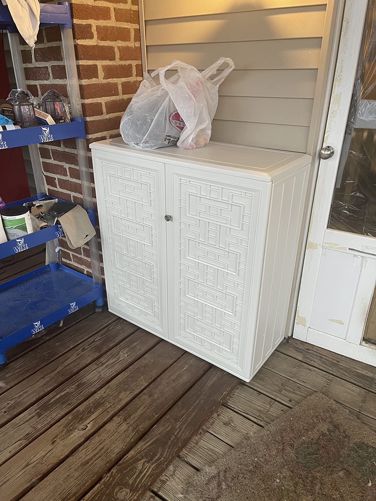 Outdoor Storage Cabinet Waterproof, Resin 62 Gallon Deck Box for Patio Furniture Cushions, Garden Tools, Pool Tools and Kids' Toys (Off White with 1 Shelving) customer photo 1