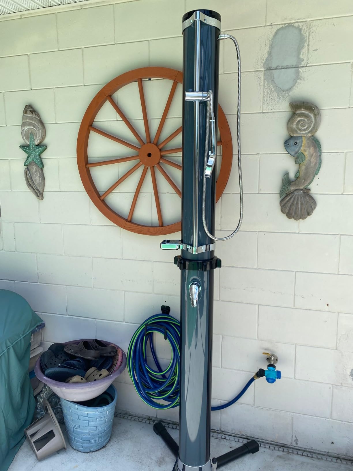 Bestway SolarFlow 9.2 Gallon Water Capacity Solar Heat Outdoor Shower with Adjustable Shower Head, Multiple Spray Settings and Quick Connector, Black customer photo 1