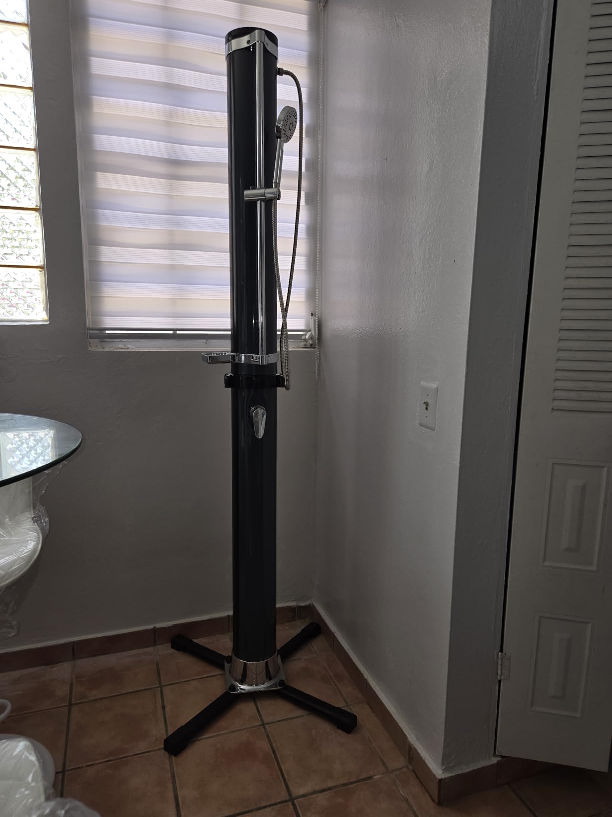 Bestway SolarFlow 9.2 Gallon Water Capacity Solar Heat Outdoor Shower with Adjustable Shower Head, Multiple Spray Settings and Quick Connector, Black customer photo 2