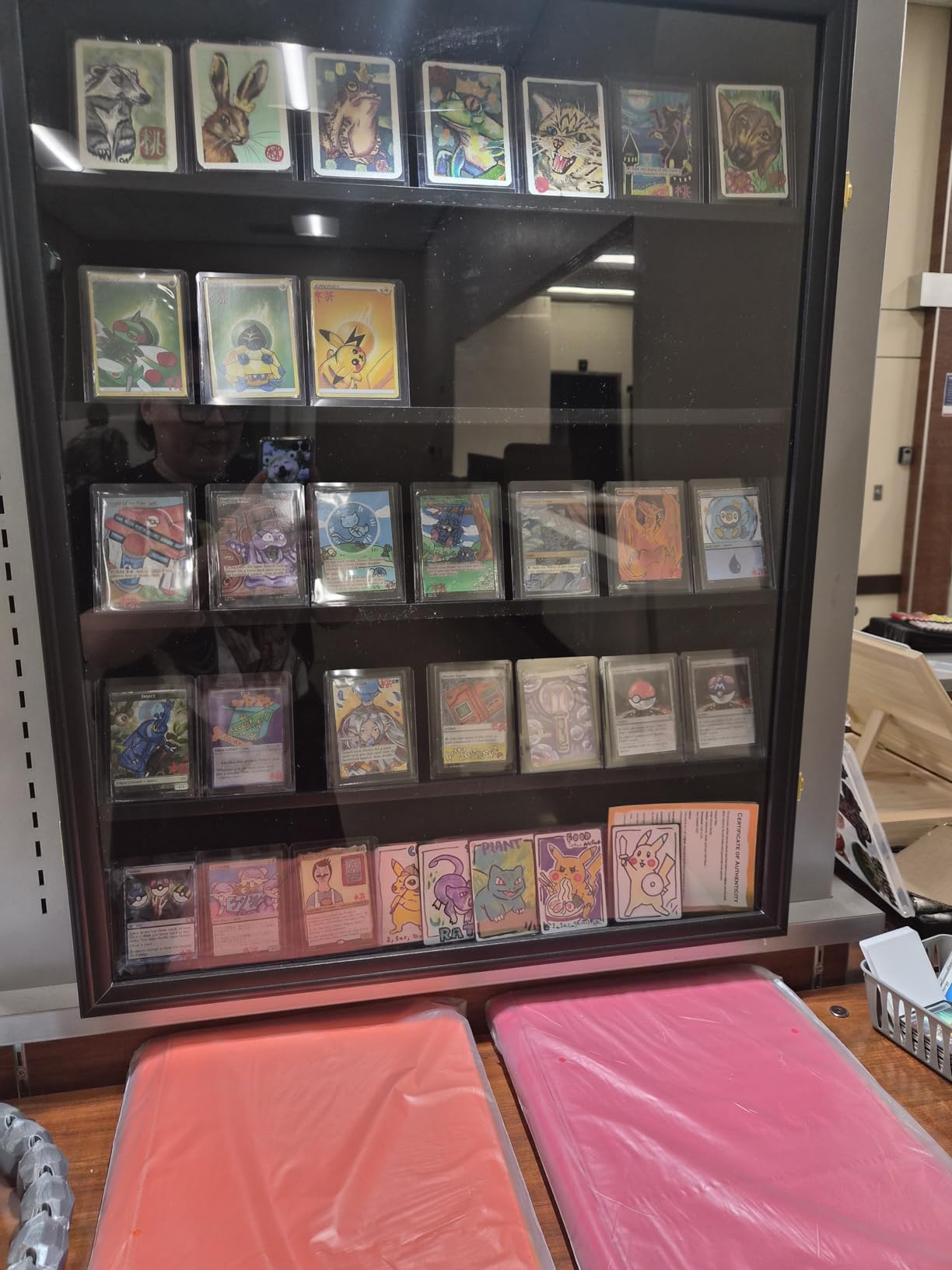 IHEIPYE 35 Baseball Card Display Case - Graded Sports Card Display Case - Wall Mount Lockable Trading Cards Frame with UV Protection Acrylic for Display Basketball Fooball Hockey Cards-Vertical customer photo 2