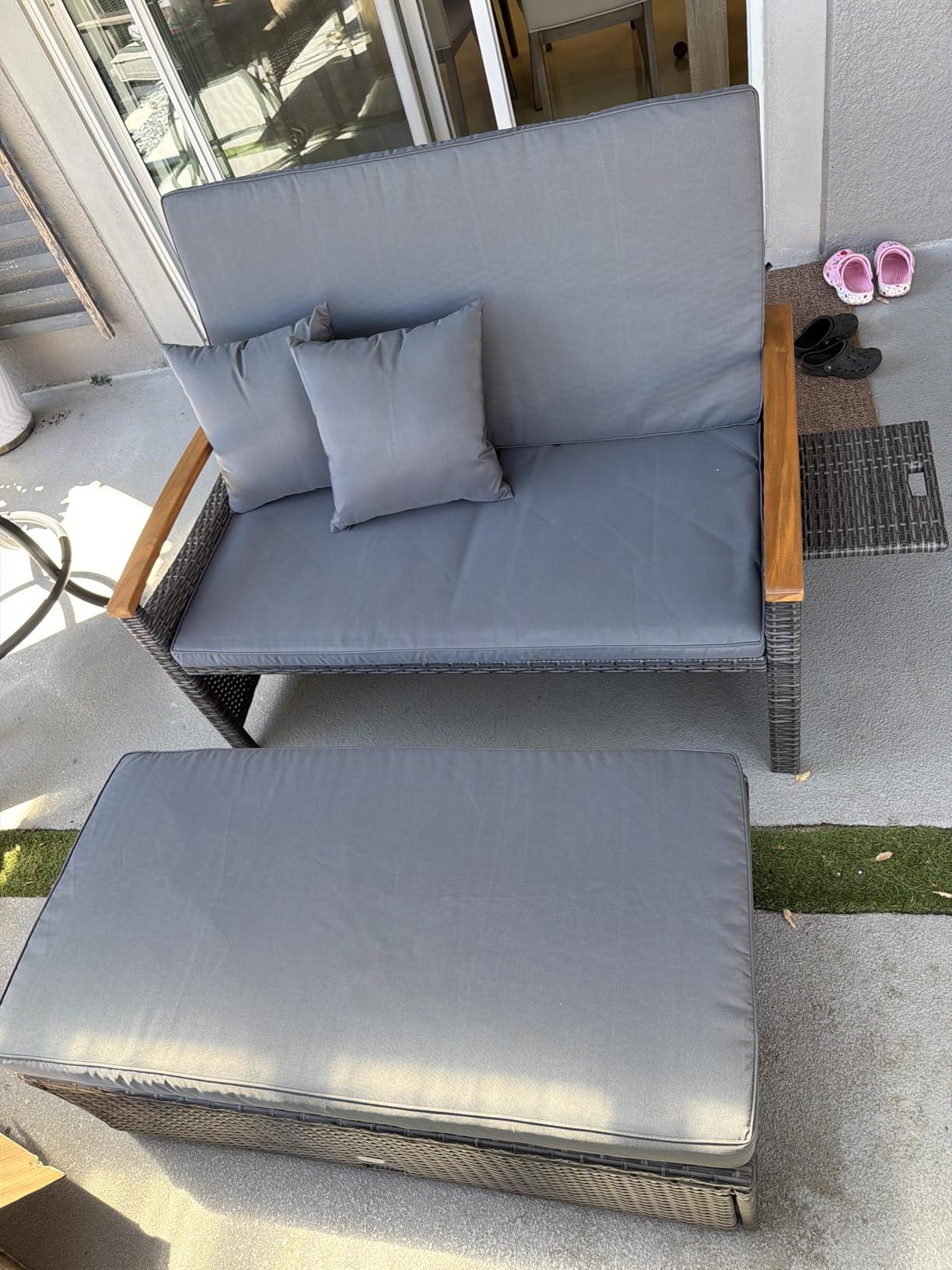 Tangkula Patio Rattan Daybed with 4-Level Adjustable Backrest, Outdoor Wicker Loveseat with Acacia Wood Armrest, Storage Ottoman & Folding Tray, Double Sunbed Lounger for Balcony, Backyard & Poolside customer photo 1