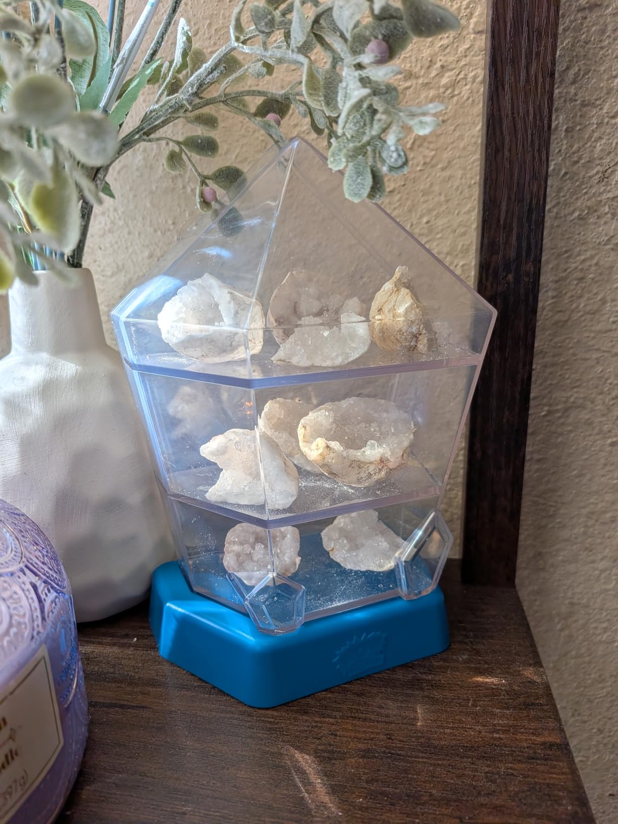 Wow in The World - 10 Real Break-Open Crystal Geodes with Display Case - Bonus Goggles & Magnifying Glass, Companion Audio Content, STEM Toy for Boys & Girls 6+ by Thames & Kosmos customer photo 1