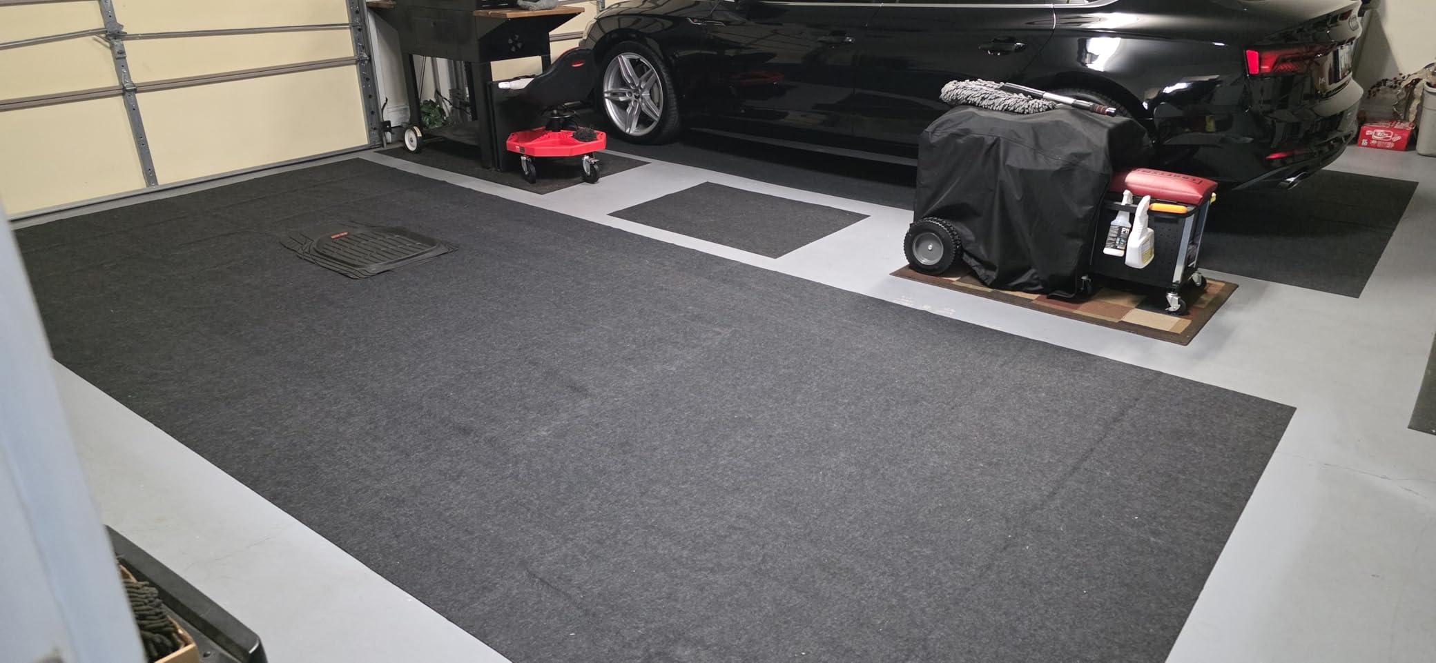 VEVOR Garage Floor Mat, 7.6'x19' Oil Spill Mat Waterproof Protection from Water Snow Rain Mud Absorbent Oil Pad for Cars, Non-Slip Containment Mat with TPE Anti-Leak Backing, Easy Clean, Cuttable customer photo 1
