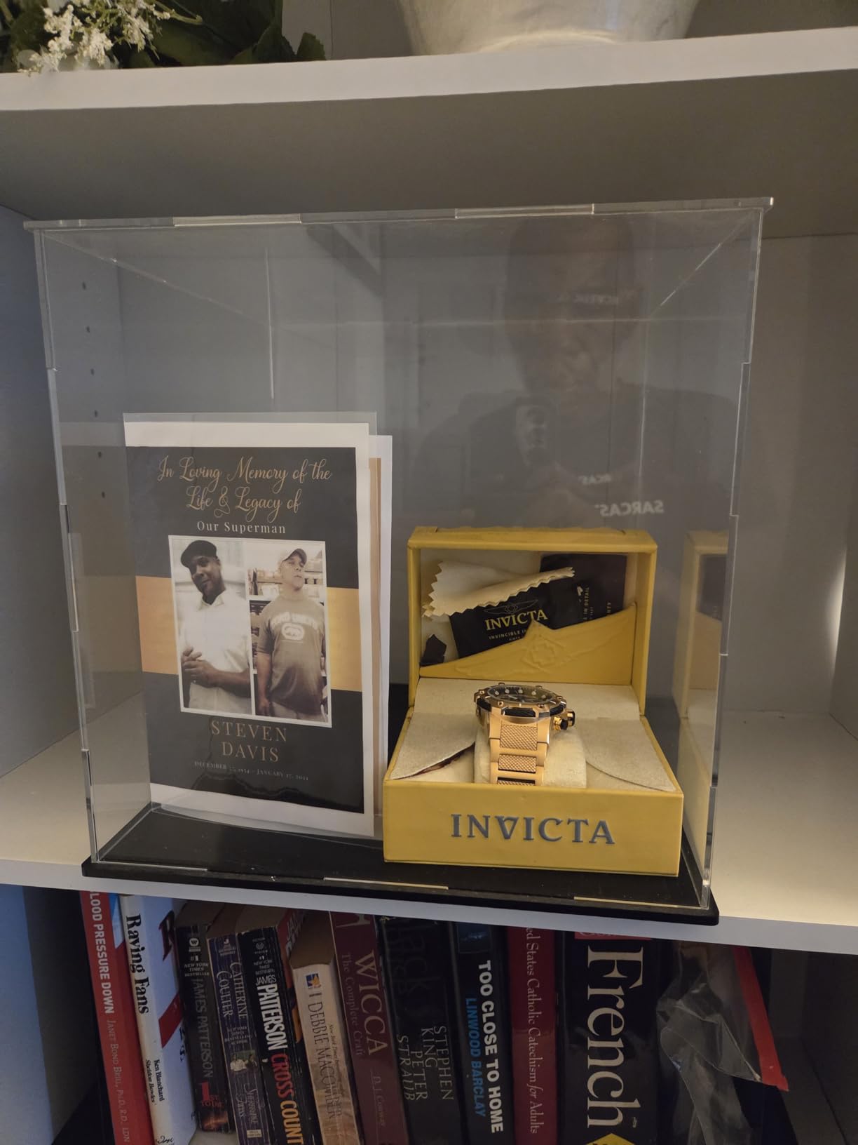 12 Inch Clear Acrylic Display Case, Cube Acrylic Box for Collectibles Showcase, Plexiglass Case with Matt Black Stand for Toys, Arts and Figures customer photo 2