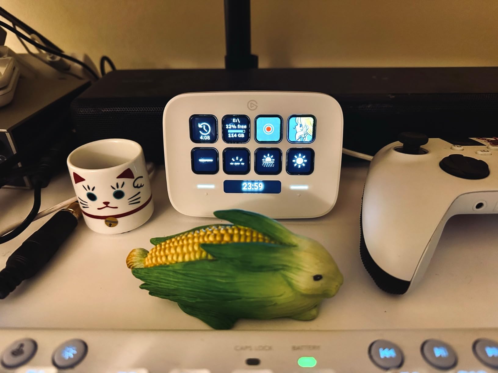 Elgato Stream Deck Neo, 8 Customizable Keys, 2 Touch Points | Automates repetitive tasks, Compatible with Zoom, Teams, Office apps, Smart home control, Zero-plastic packaging customer photo 2