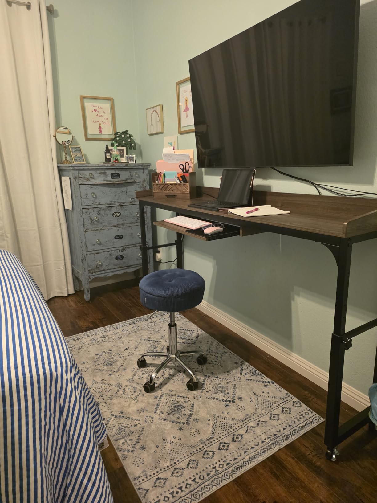 LITTLE TREE Overbed Table with Wheels Adjustable Height, Rolling Table with Outlets & USB Ports for Queen Bed, Giant Adjustable Over the Bed Desk with Tilt Stand, Grey customer photo 1