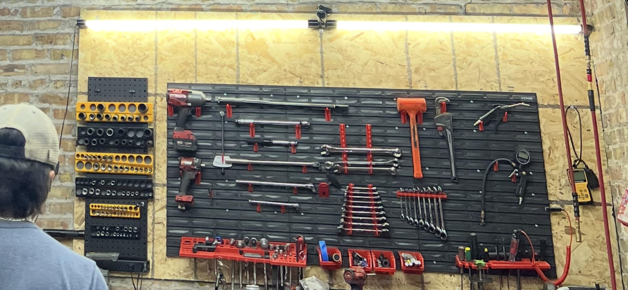 VEVOR Wall Mounted Storage Rack System, 30-Bin Parts Rack Organizer with Wall Panels/Tool Holders/Hooks, Garage Plastic Shop Tool Organizer for Nuts, Bolts, Screws, Nails, Beads, Buttons customer photo 2