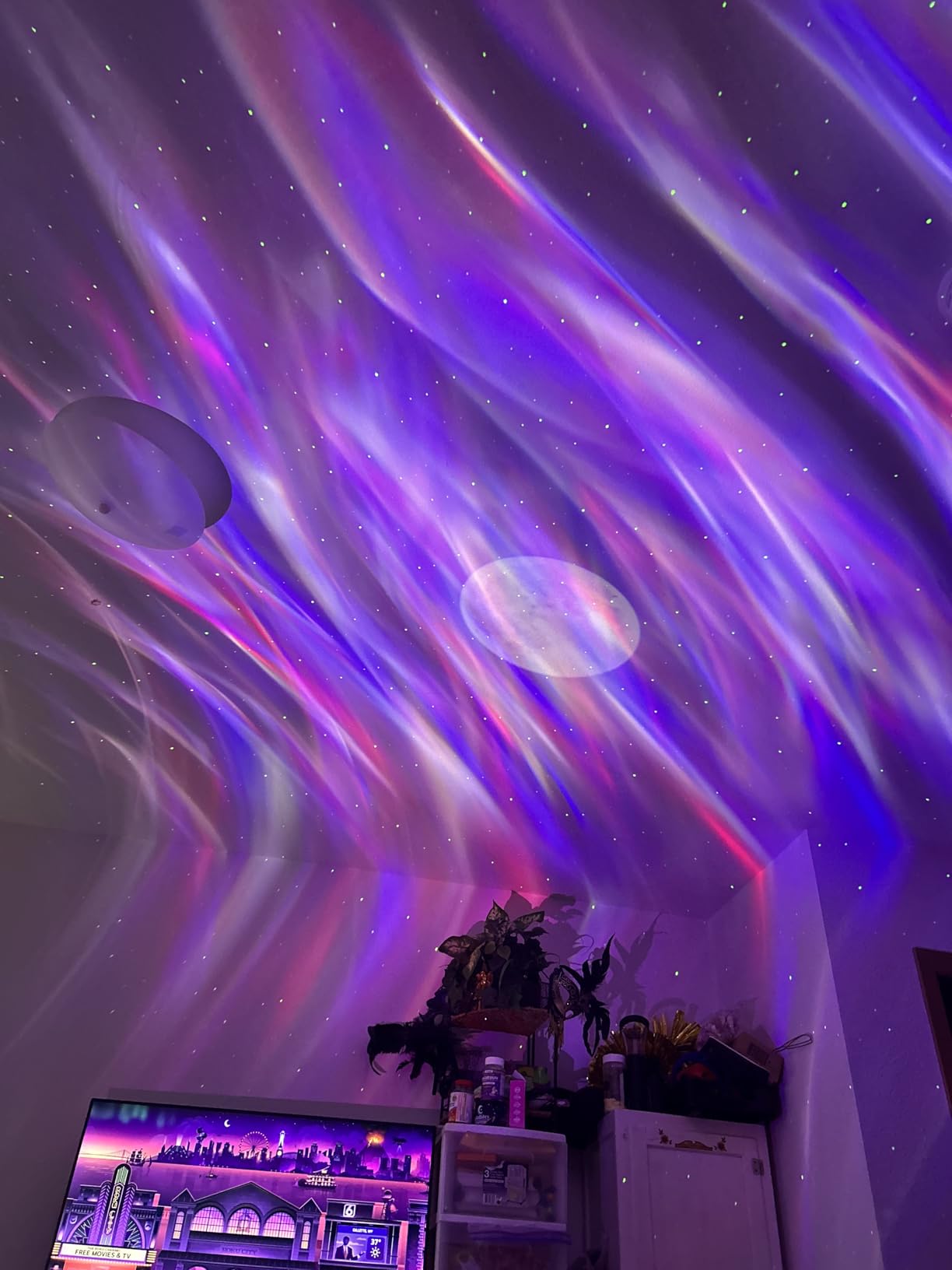 One Fire Northern Lights Projector Galaxy, 300+ Colors Modes Aurora Light, 15 White Noise Sound Machine & Bluetooth Star Projector customer photo 1