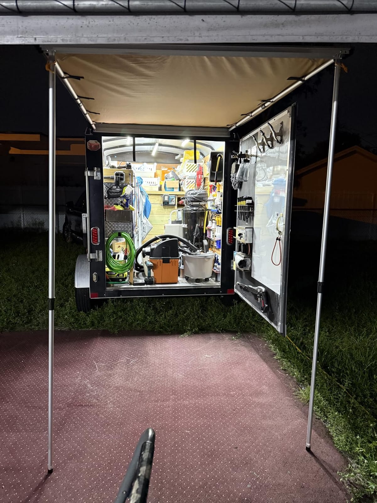 VEVOR Vehicle Awning 4.6'x6.6' Roof Rack Pull-Out Sun Shade UV50+ PU3000mm, Retractable Weatherproof 4x4 Side Awning for SUV Outdoor Camping & Overland (Hardware Included), w/Waterproof Storage Bag customer photo 2