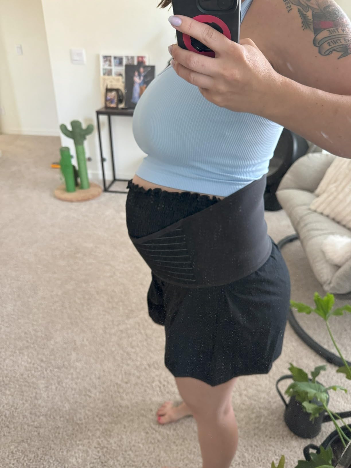Ingrid & Isabel | Basics Maternity Support Belt | Adjustable Pregnancy Belly Band for Women (Black | Small/Medium) customer photo 1