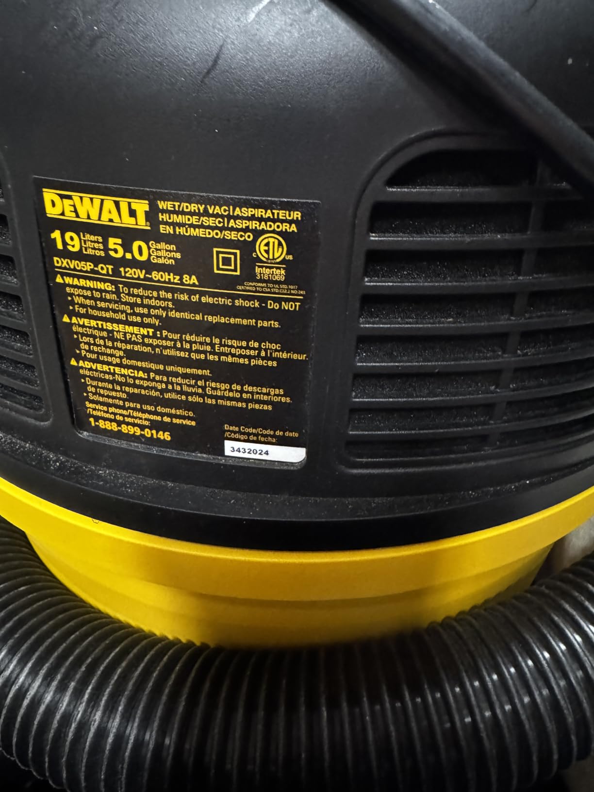 DEWALT STEALTHSONIC 5 Gallon Ultra Quiet Wet Dry Shop Vac DXV05P-QT | 4 Peak HP Powerful Suction, Quiet Operation, Long-Lasting Performance, Complete Accessory Kit for Garage, Workshop, Jobsite customer photo 2
